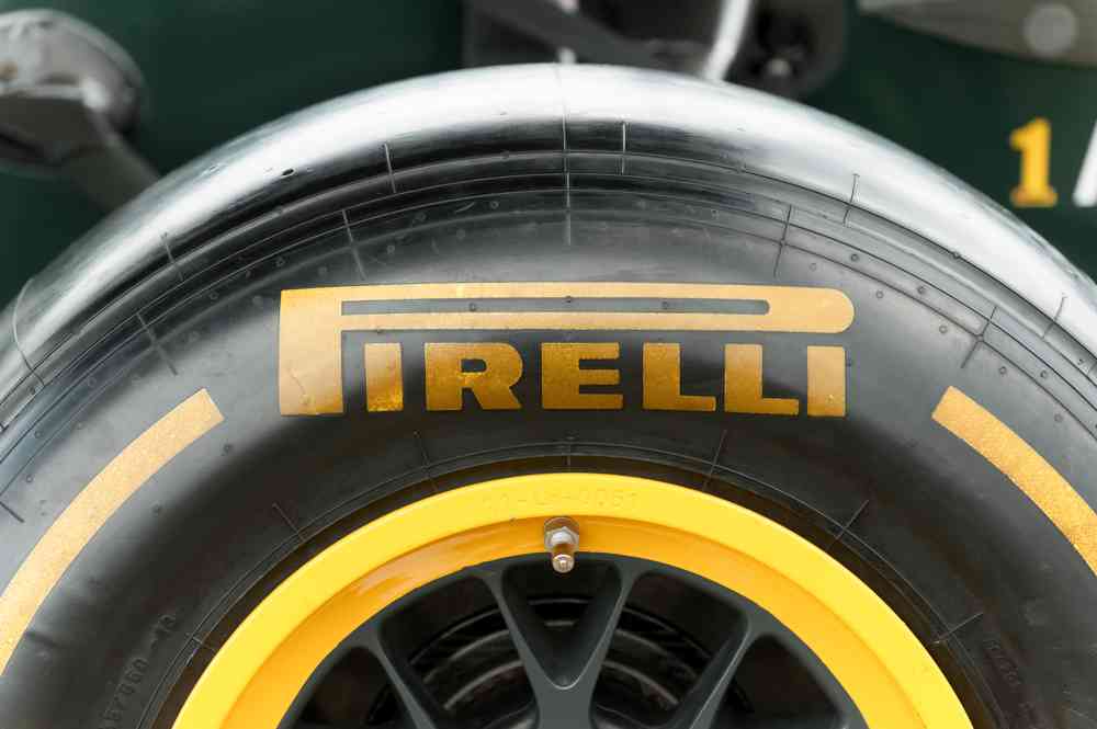 Pirelli travaille sur des pneus intelligents et connectés en 5G pour nos voitures