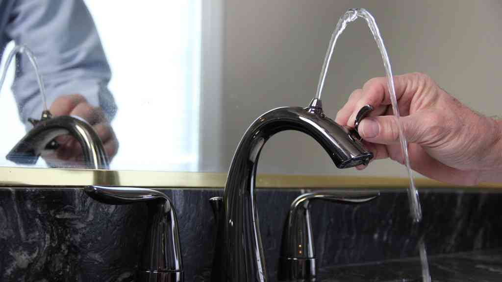 Da Vinci Fountain Faucet, transforme une partie de votre robinet en fontaine