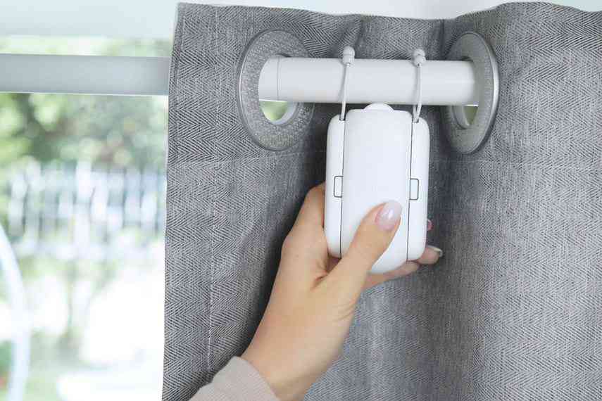 SwitchBot Curtain, un gadget très ingénieux qui domotise et motorise vos vieux rideaux