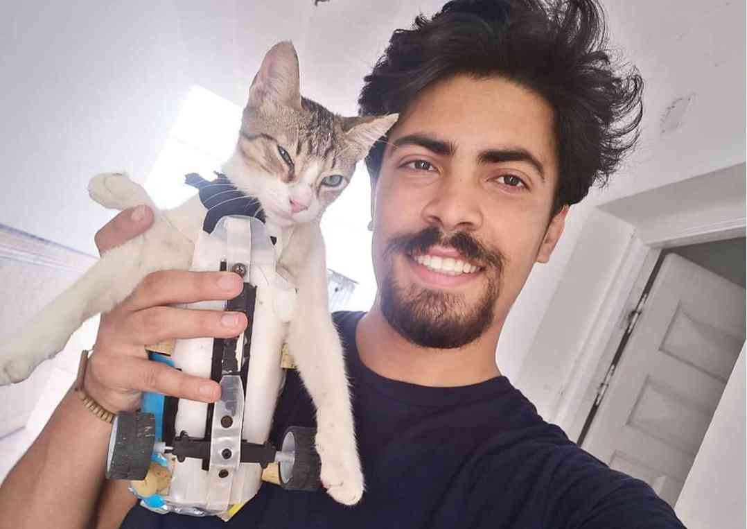 Ce Jeune Tunisien Fabrique Des Protheses Pour Les Animaux Souffrant D Un Handicap Moteur Neozone Ce Jeune Tunisien Fabrique Des Protheses Pour Les Animaux Souffrant D Un Handicap Moteur Neozone