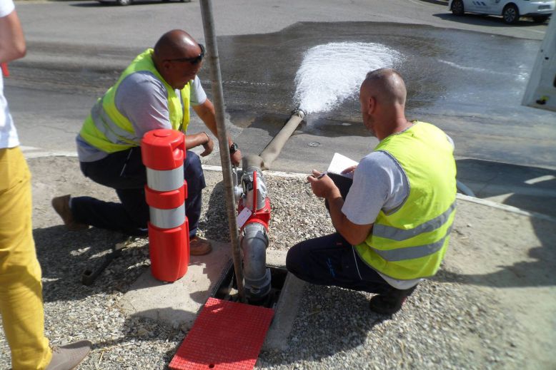 Sécurité routière : des bornes à incendie souples moins dangereuses pour les motards