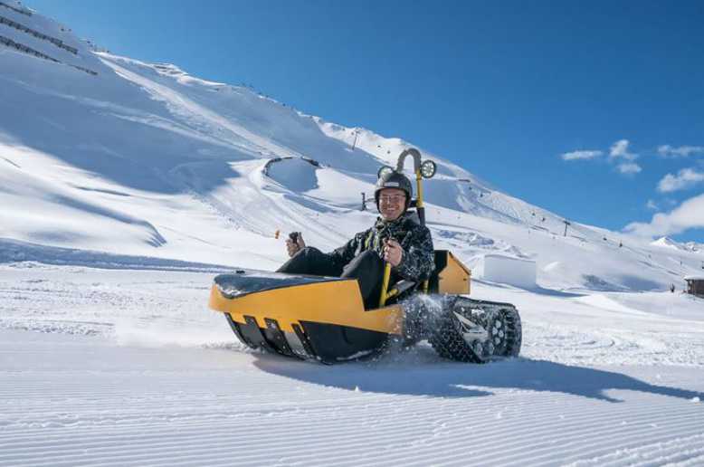 Bobsla, l'étonnant kart des neiges électrique à chenilles