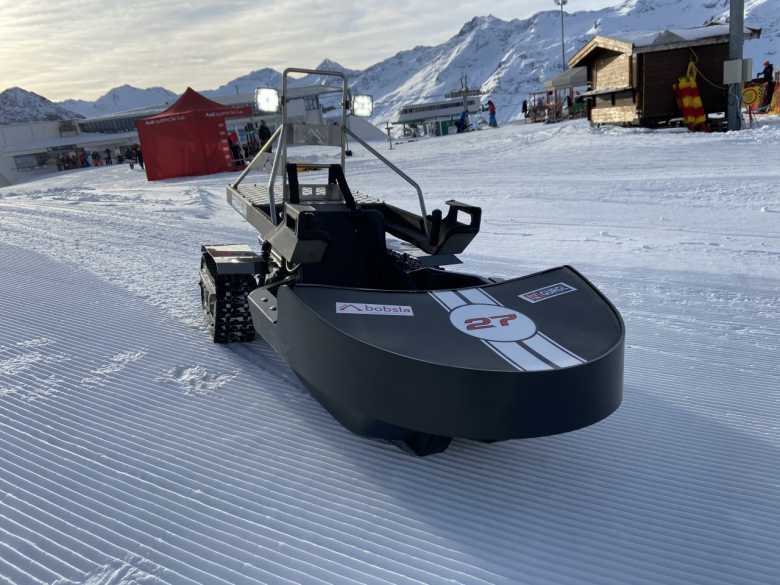 Bobsla, l'étonnant kart des neiges électrique à chenilles