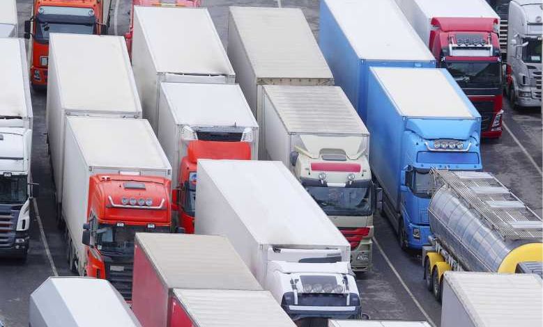Des chercheurs ont trouvé un moyen de capturer 90 % des émissions de CO2 des camions pour le transformer en carburant