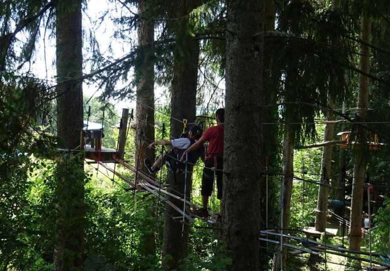 HandiBranche : le parc Aventure Du Bugey propose un parcour pour les personnes à mobilité réduite