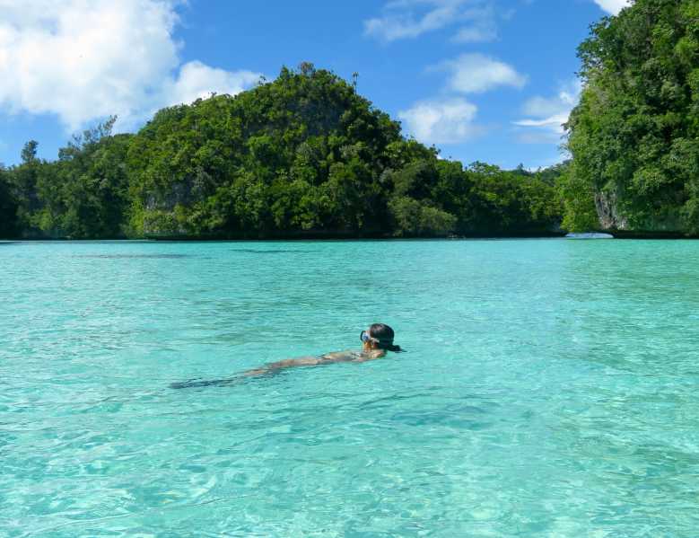 Palau devient le premier pays à interdire les crèmes solaires toxiques pour les fonds marins