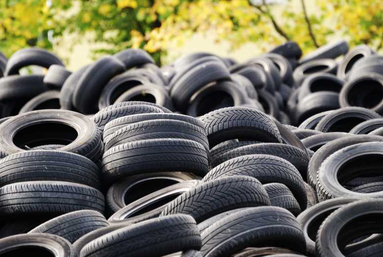 Des chercheurs canadiens ont peut-être trouvé LA solution pour recycler les pneus usagés