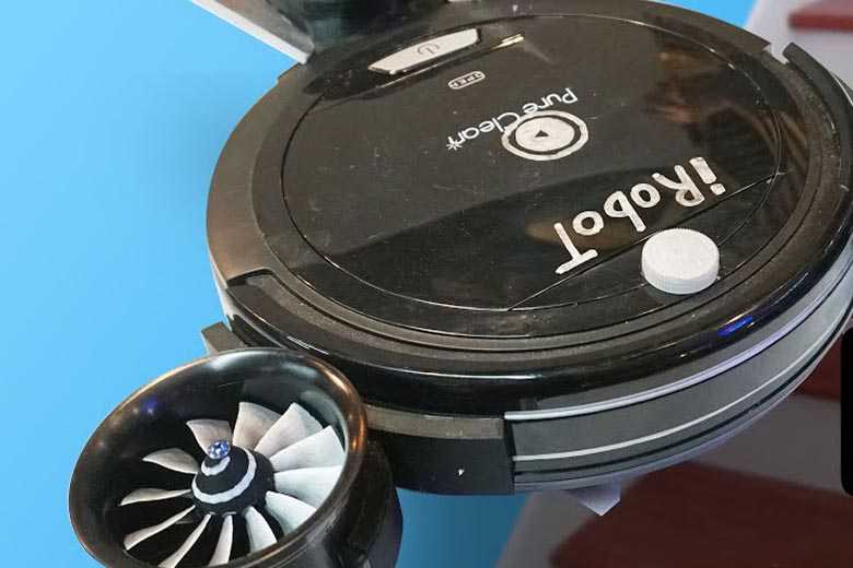 Roomba : il fait voler son robot aspirateur pour qu'il monte les escaliers...