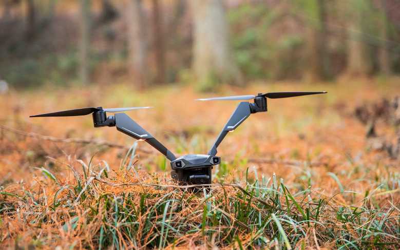 V-Coptr Falcon : un drone avec deux fois moins d’hélices mais qui vole deux fois plus longtemps !