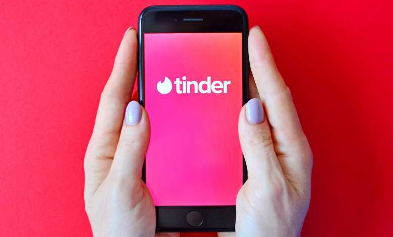 Tinder, un développeur crée un bot pour repérer et séduire des femmes à sa place