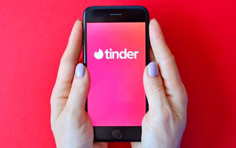 Tinder, un développeur crée un bot pour repérer et séduire des femmes à sa place