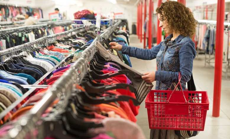Auchan propose désormais des vêtements "seconde main" dans 5 de ses hypermarchés !