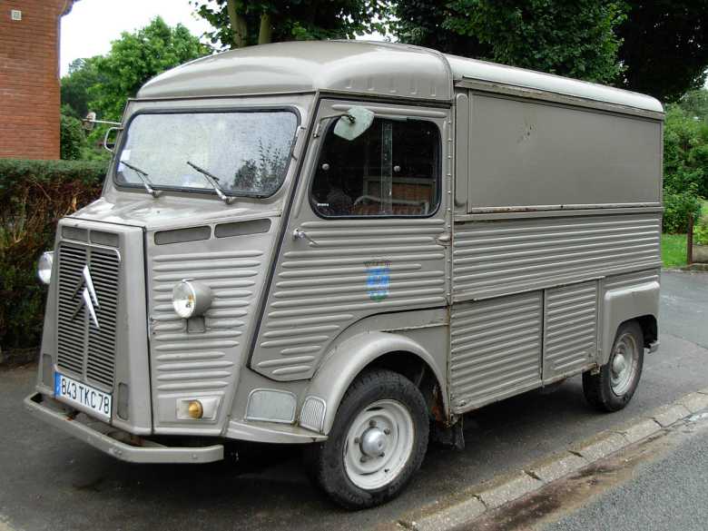 Il existe un kit pour transformer un Space Tourer en fourgon Citroën Type H