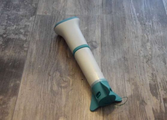 Piscine : Découvrez EcO par Iopool, la sonde connectée qui vous indique quand ajuster les produits d'entretien de votre piscine