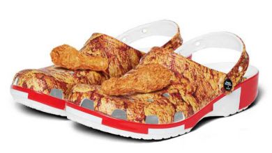 Crocs KFC : vous pourrez bientôt chausser des sandales aux motifs poulet... Et avec l'odeur du poulet frit qui va avec...