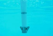 Piscine : Découvrez EcO par Iopool, la sonde connectée qui vous indique quand ajuster les produits d'entretien de votre piscine