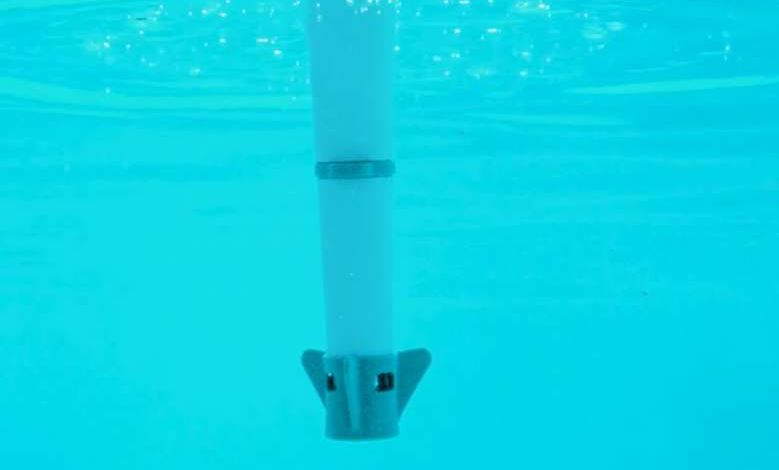 Piscine : Découvrez EcO par Iopool, la sonde connectée qui vous indique quand ajuster les produits d'entretien de votre piscine
