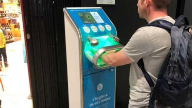 Unne start-up propose une machine capable de désinfecter les mains en 7 secondes