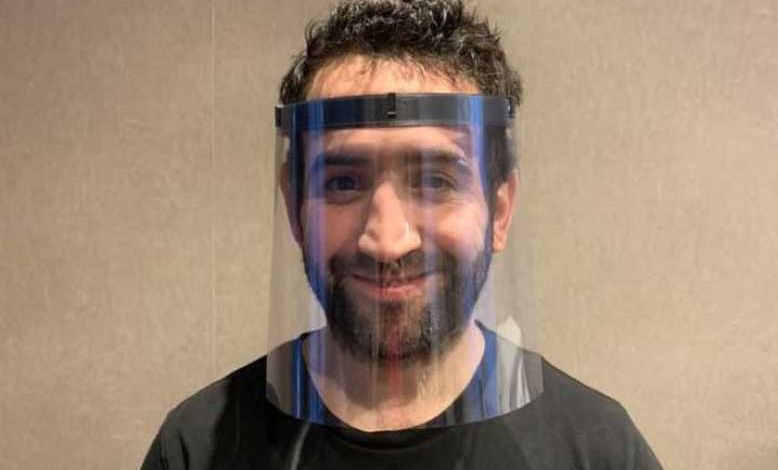Anthony se mobilise et fabrique des masques pour les soignants en impression 3D
