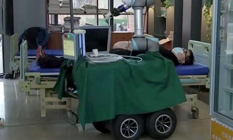 Chine : des chercheurs ont conçu un bras robotisé qui permet de lutter contre le coronavirus