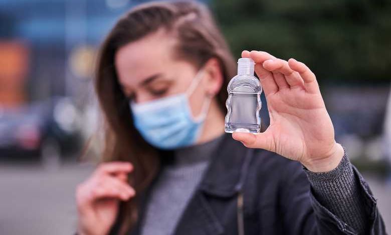 Dans le Nord de la France, les premiers distributeurs de masques font leur apparition... Et ils sont dévalisés en quelques heures !