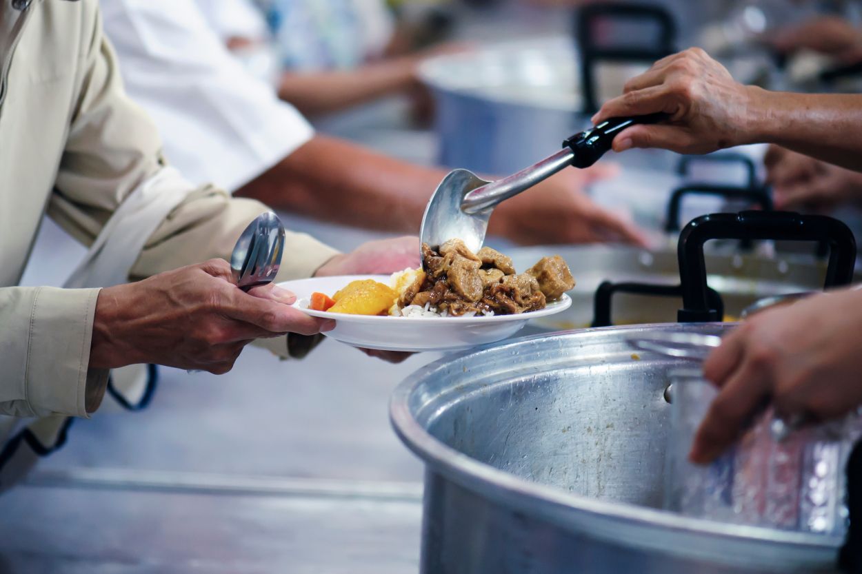 La SNCF fait don du stock alimentaire des TGV Inoui au Samu Social de Paris et aux restos du cœur !