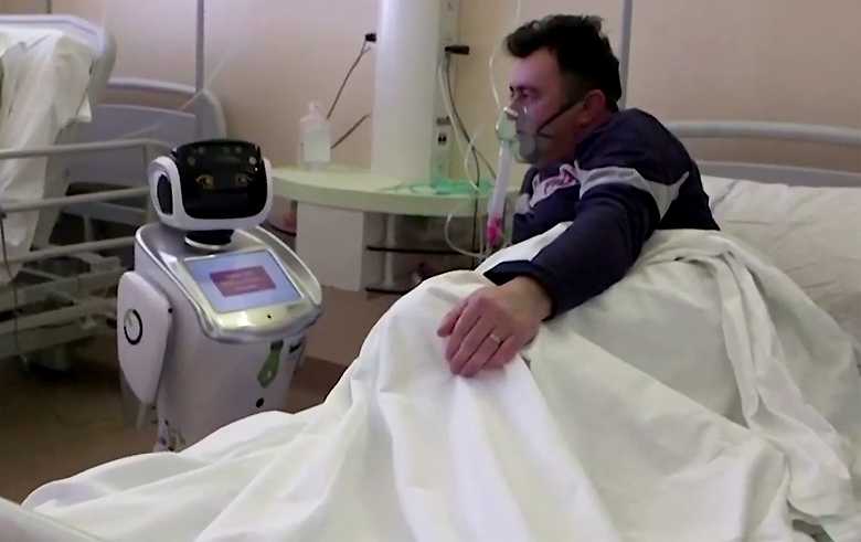 Coronavirus : des robots infirmiers aident les médecins en Italie à se protéger des risques d’infection