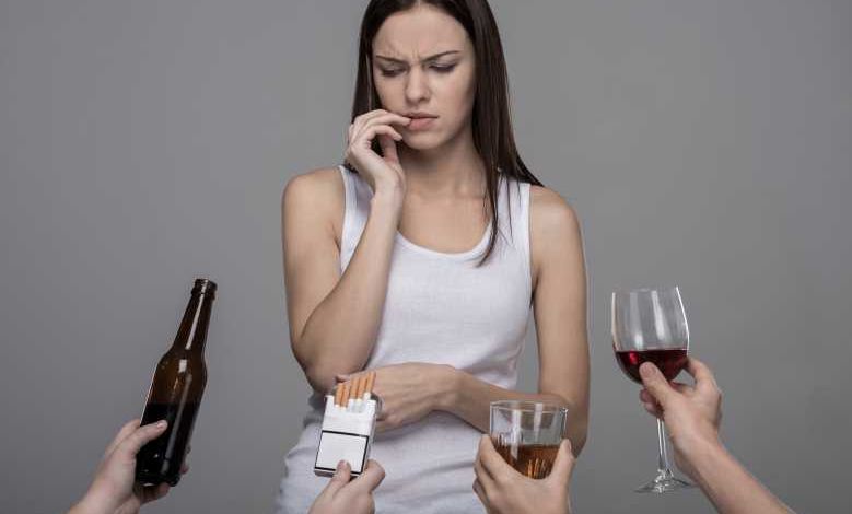 Confinement : les consommations d'alcool, de médicaments, de tabac et de nourriture explosent... Les risques de dépendance ultérieure s'intensifient !