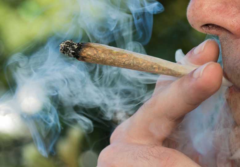 Fumer dRennes, Créteil ou Reims, fumer du cannabis pourra coûter très très cher...e la marijuana (herbe, cannabis)