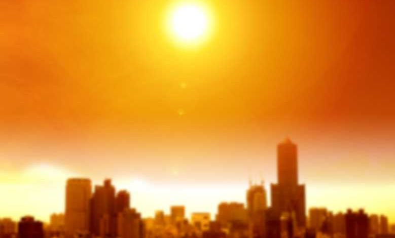 https://www.shutterstock.com/fr/image-photo/summer-heat-wave-city-blur-background-667228486
