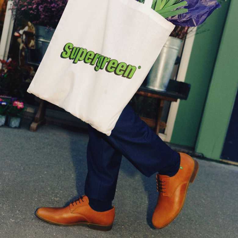 Supergreen, les chaussures végétales fabriquées en fibre de maïs seront disponibles en septembre !