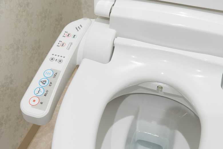 Test toilettes japonaises Boku mini pour faire des économies de papier  toilette 