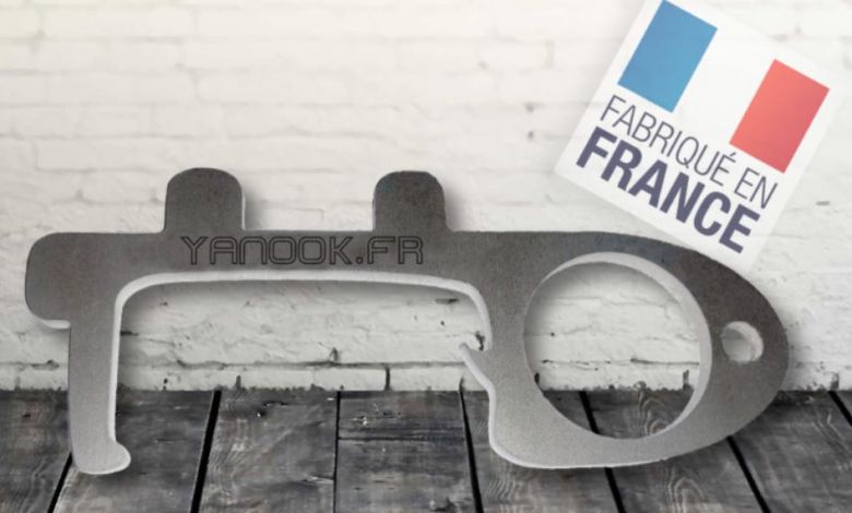 Yanook, un crochet métallique qui va limiter au maximum le contact avec les surfaces