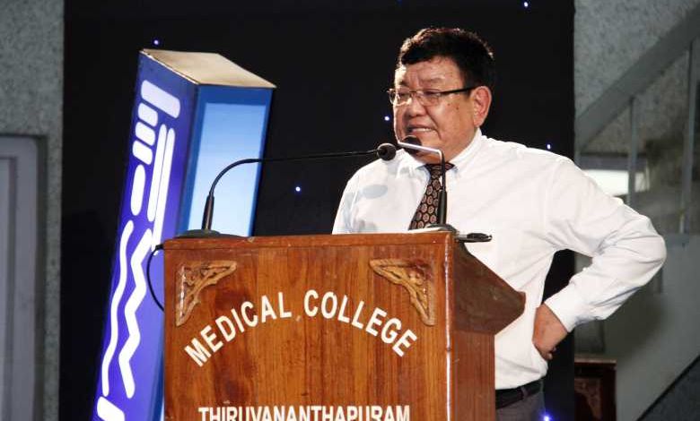 Népal : Un éminent chirurgien redonne la vue gratuitement à 130 000 personnes !