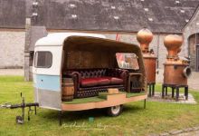 Belgique : un jeune entrepreneur retape de vieilles caravanes et les transforme en structures pour l'événementiel !
