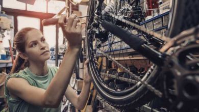 Avant de chevaucher votre vélo, une petite révision s'impose ! Voici les principaux points de contrôle à vérifier