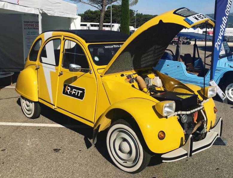 Une entreprise française a transformé une 2CV en « Deudeuche » 100 % électrique