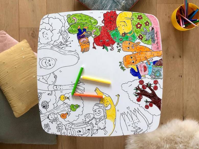 Coloritable : une table à colorier éco-responsable ! Parce que dessiner sur du papier, c'est démodé !