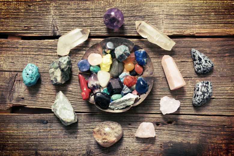 Lithothérapie : découvrez le pouvoir des pierres selon leur couleur !