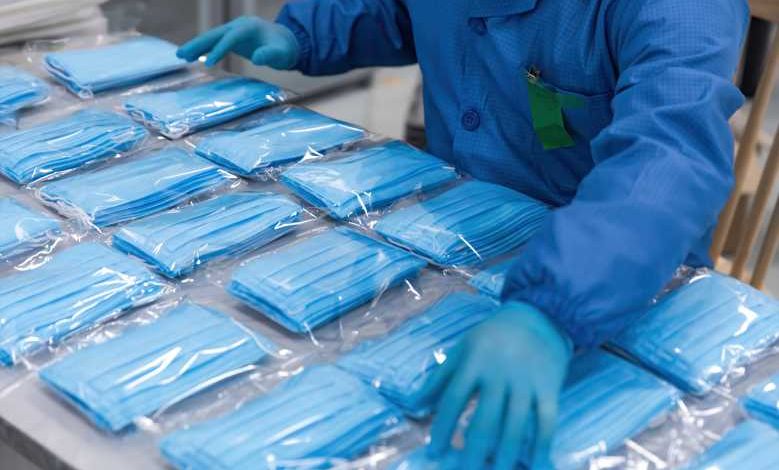 Prévention : l'Etat demande aux entreprises d'avoir un stock de dix semaines de masques pour leurs salariés