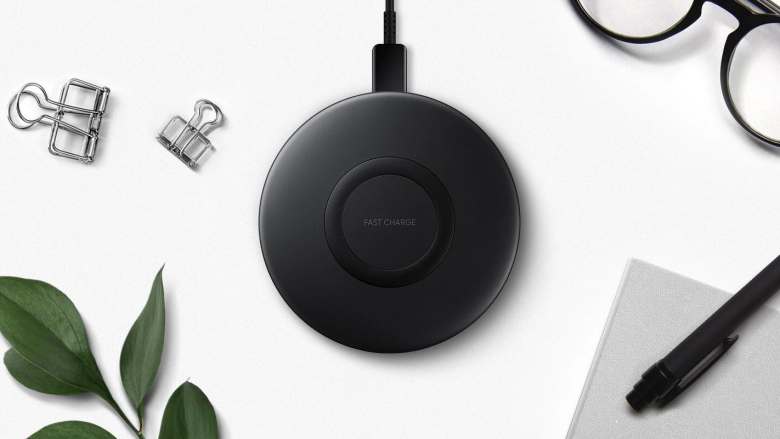 Bon plan : Le chargeur EP-P1100 à induction (sans fil) de Samsung est à seulement 5,99€ (20€ de réduction)