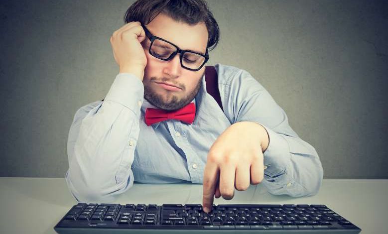 Un professeur de psychologie affirme que "procrastiner serait excellent pour notre santé, la créativité et les performances