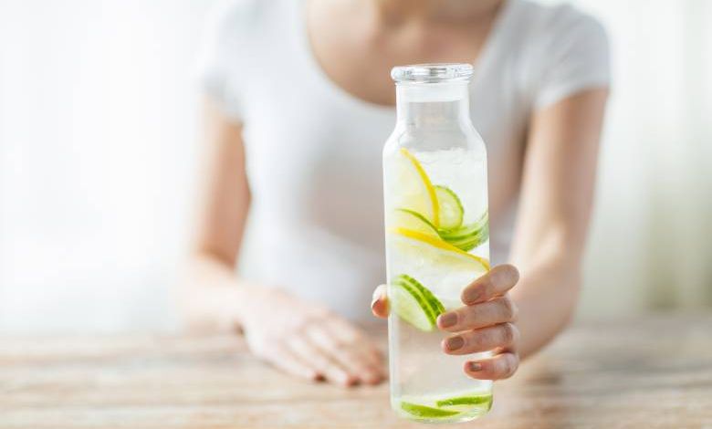 Pourquoi nous ne devrions plus consommer d’eau en bouteilles plastique