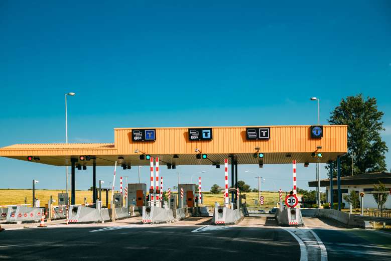 Ce décret va-t-il vraiment autoriser la privatisation des routes nationales ?