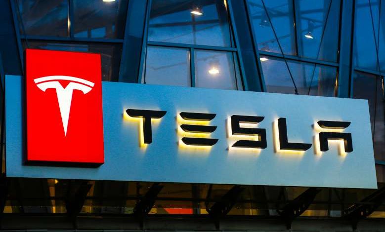 Tesla continue d'innover