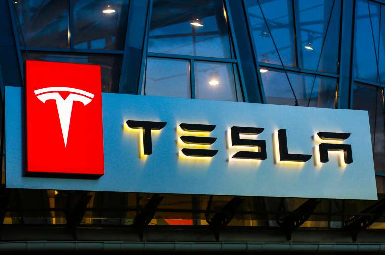 Tesla continue d'innover