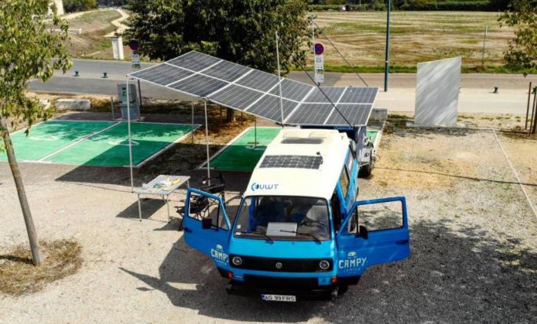 Ils transforment un Van en véhicule électrique pour faire un tour du monde "solaire" !