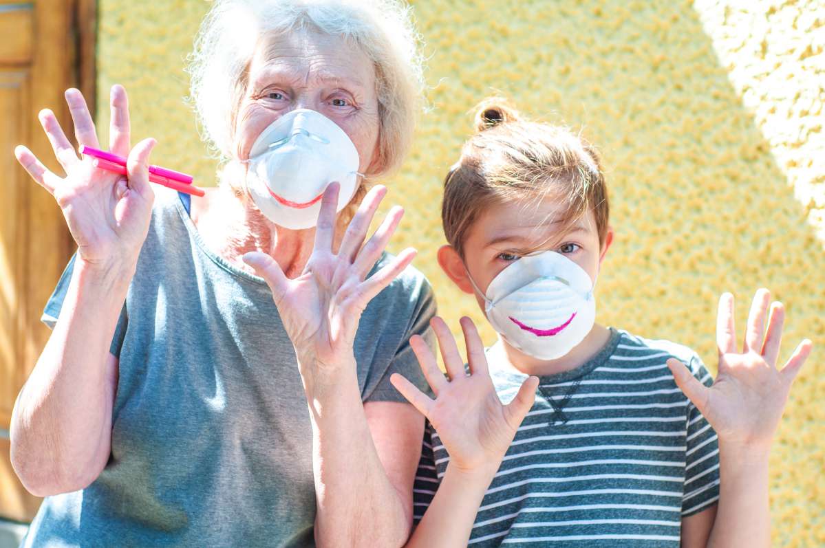 Porter un masque dès 6 ans : comment faire accepter l'idée aux plus jeunes enfants ?