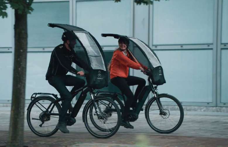 Crowdfunding : BikerTop, le premier "parapluie vélo" pour toujours rouler au sec !