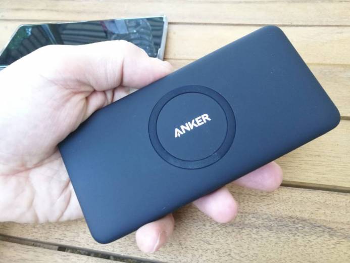 Anker PowerCore : ce chargeur portable sans fil vous permettra de recharger votre Smartphone n’importe où 